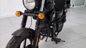 Um Italia Renegade Commando 125 (2023 - 26)  (4)