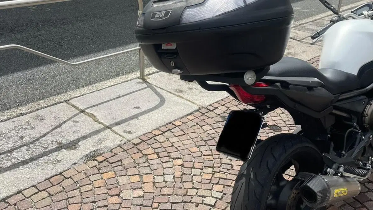 Yamaha XJ6 (2008 - 15)  (2)