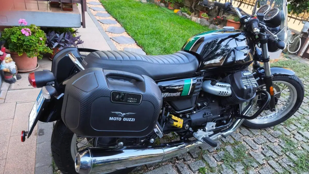 Moto Guzzi V7 III Special (2017 - 20) 