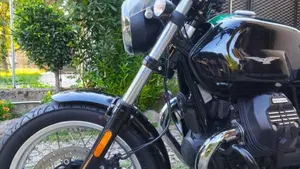 Moto Guzzi V7 III Special (2017 - 20)  (3)