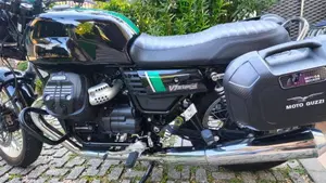 Moto Guzzi V7 III Special (2017 - 20)  (4)