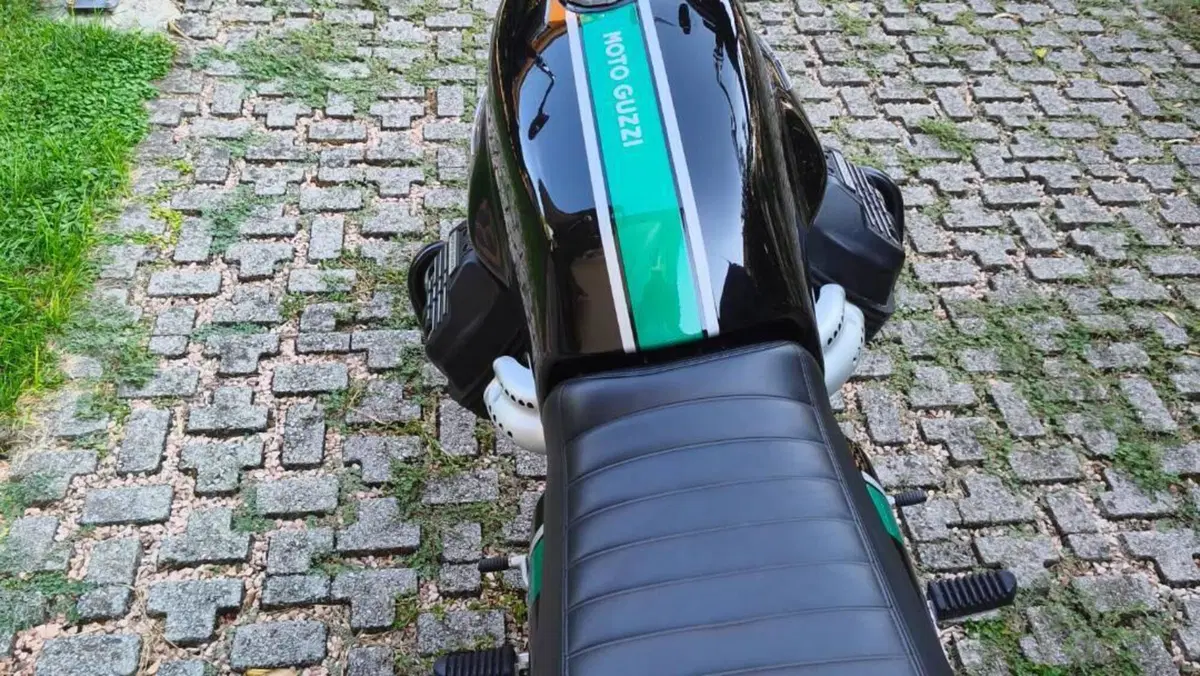 Moto Guzzi V7 III Special (2017 - 20)  (7)