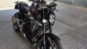 Bmw F 900 R (2021 - 24)  (3)