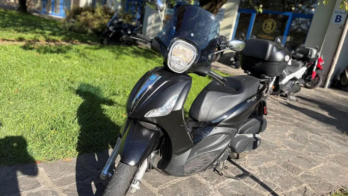 Piaggio Beverly 350 Police ABS-ASR (2018 - 20)  (2)
