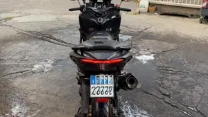 Yamaha T-Max 560 Tech Max (2022 - 24)  (2)