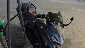 Yamaha T-Max 560 Tech Max (2022 - 24)  (4)