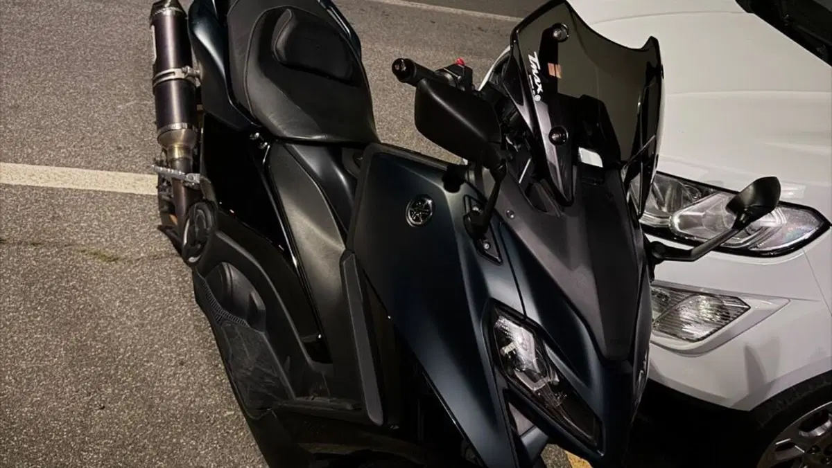 Yamaha T-Max 560 Tech Max (2022 - 24)  (6)