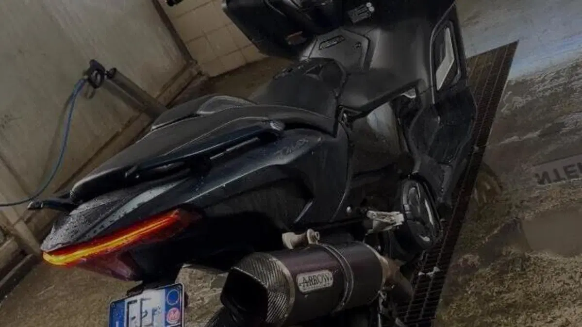 Yamaha T-Max 560 Tech Max (2022 - 24)  (7)