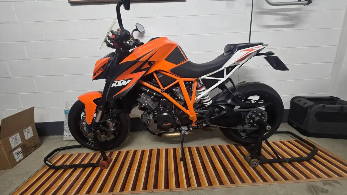 KTM 1290 Super Duke R ABS (2014 - 16)  (9)