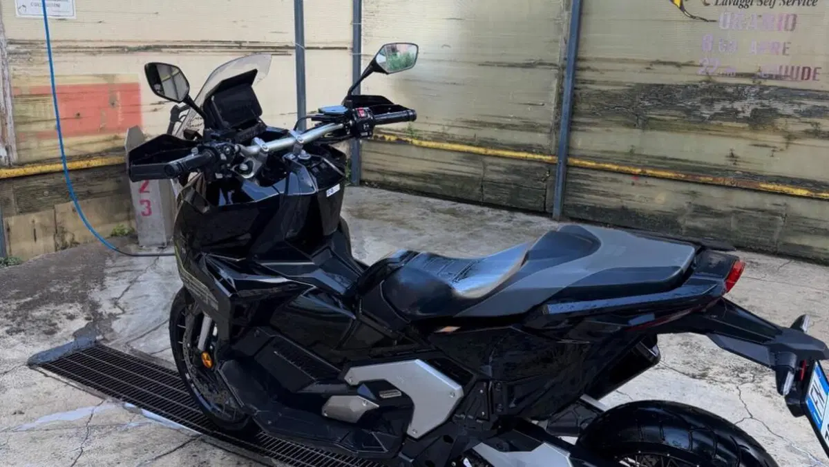 Honda X-ADV 750 (2025 - 27)  (2)
