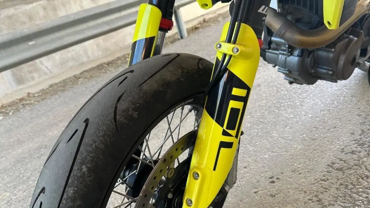 Husqvarna 701 Supermoto (2023 - 25)  (5)