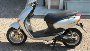 Yamaha Neo's 50 (1997 - 00)  (4)