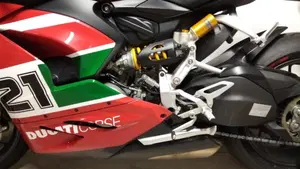 Ducati Panigale V2 Bayliss 1st Championship 20th Anniversary (2021 - 24)  (2)