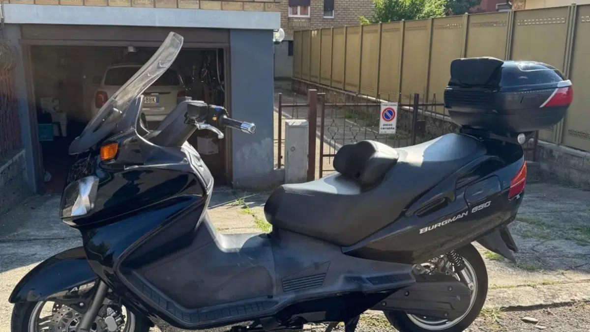 Suzuki Burgman AN 650 Executive (2004 - 06)  (2)