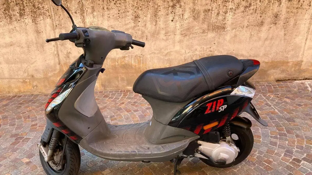 Piaggio Zip 50 SP (2002 - 13)  (2)
