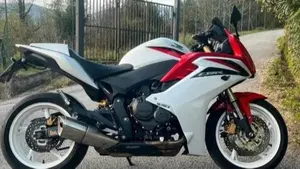 Honda CBR 600 F (2011 - 13)  (2)