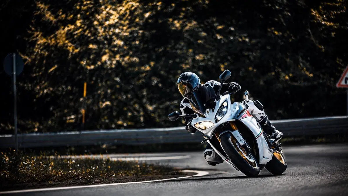 Yamaha FZ8 (2013 - 16)  (3)