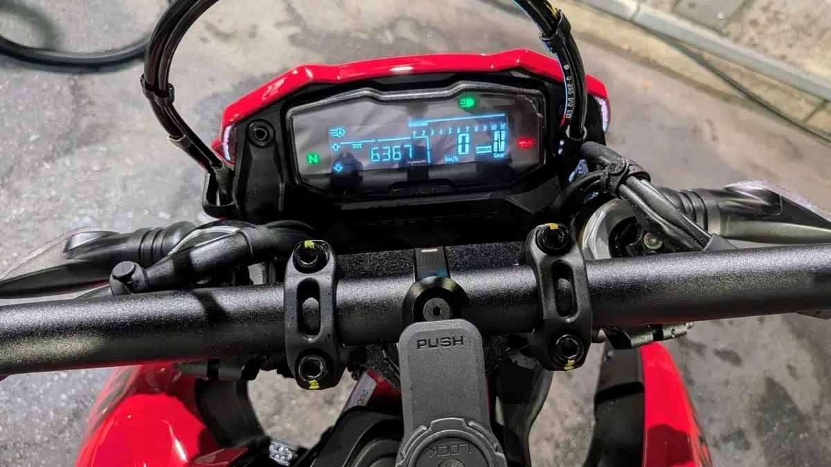 Ducati Hypermotard 698 Mono (2024 - 26)  (6)