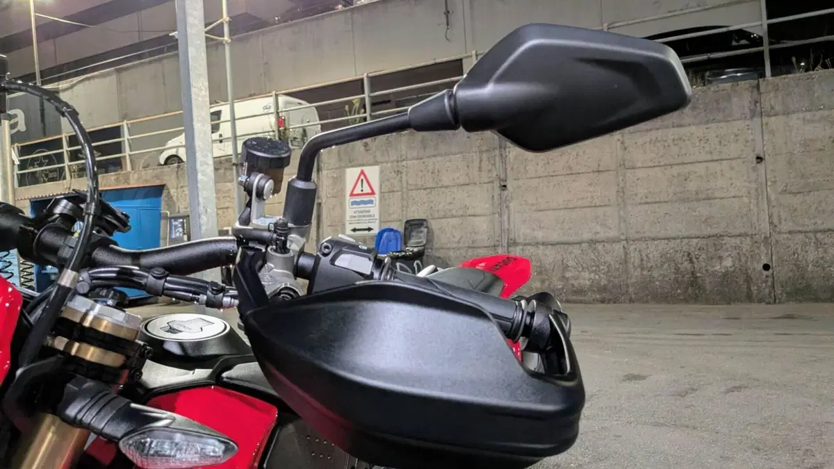 Ducati Hypermotard 698 Mono (2024 - 26)  (12)