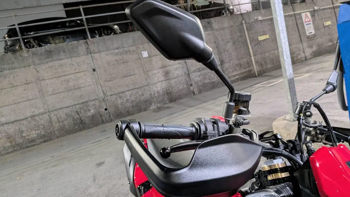 Ducati Hypermotard 698 Mono (2024 - 26)  (13)
