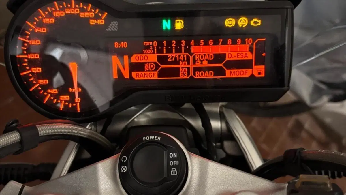 Bmw R 1200 R (2017 - 18)  (2)