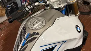 Bmw R 1200 R (2017 - 18)  (5)