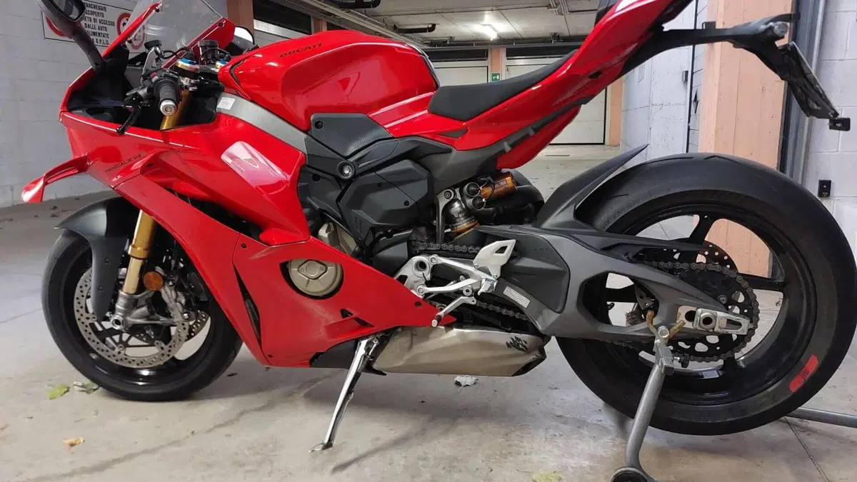 Ducati Panigale V4 S (2025 - 26)  (2)
