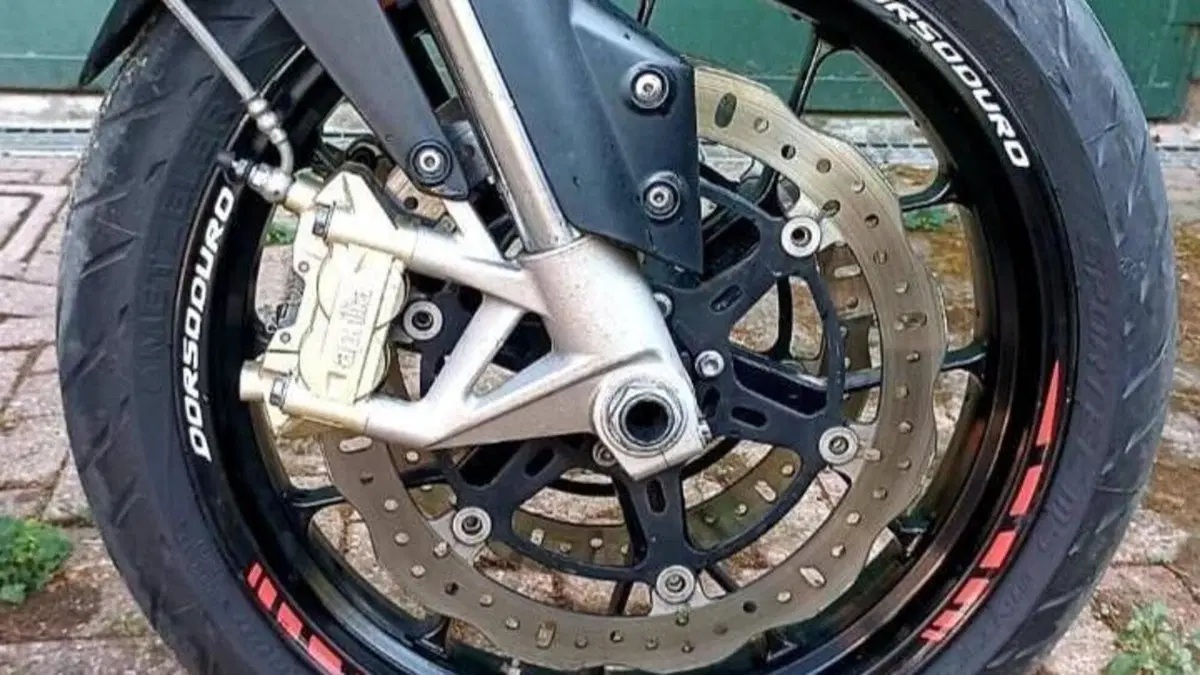 Aprilia Dorsoduro 750 (2009 - 14)  (4)
