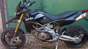 Aprilia Dorsoduro 750 (2009 - 14)  (2)