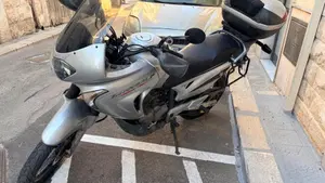 Honda Transalp XL 650V (2005 - 06)  (2)