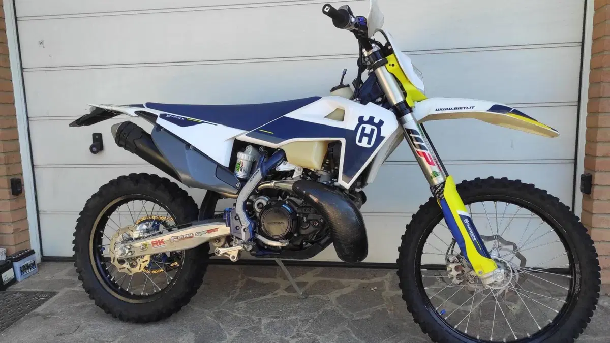 Husqvarna TE 250i (2021) 