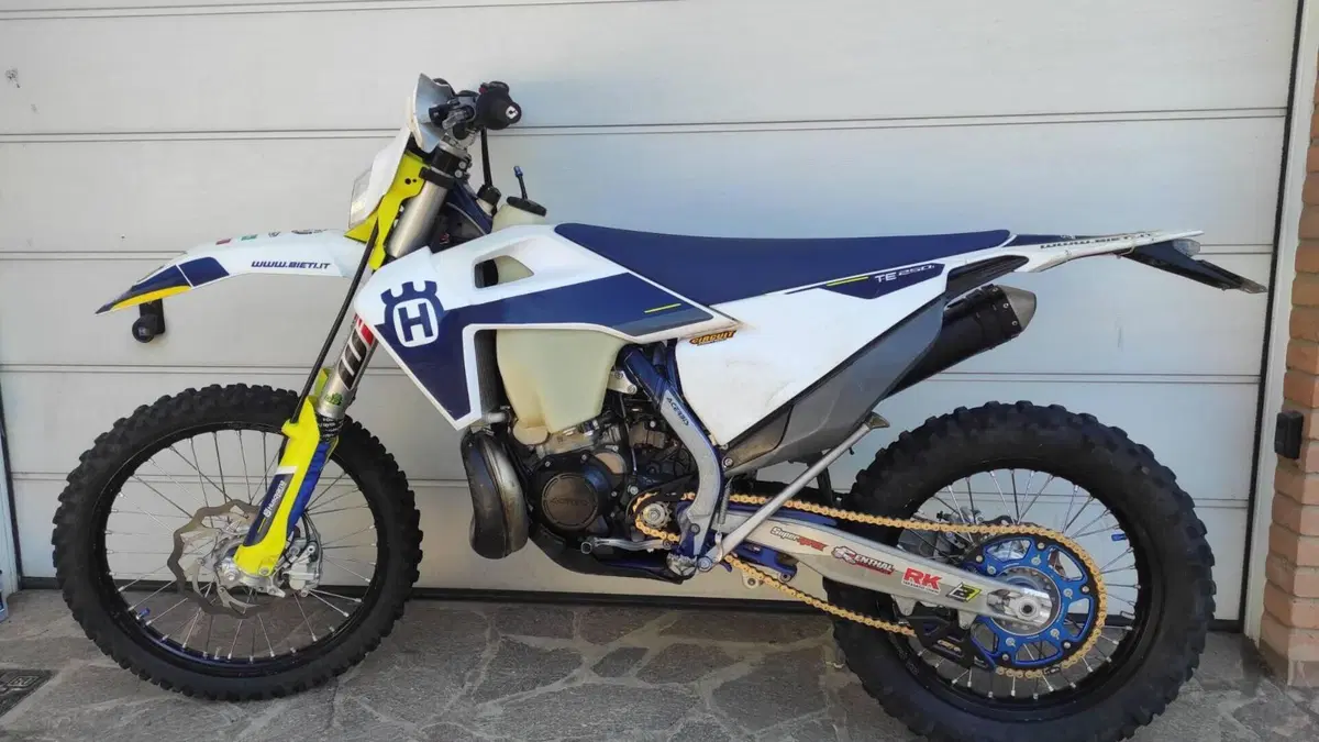 Husqvarna TE 250i (2021)  (2)