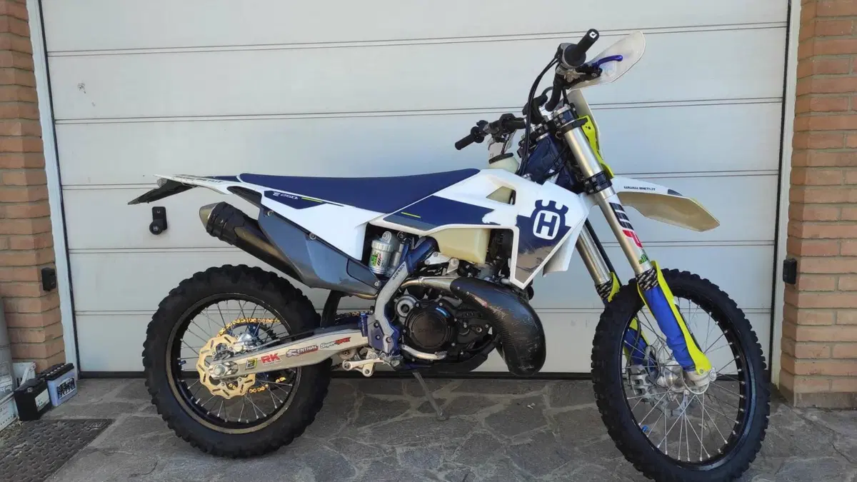 Husqvarna TE 250i (2021)  (4)