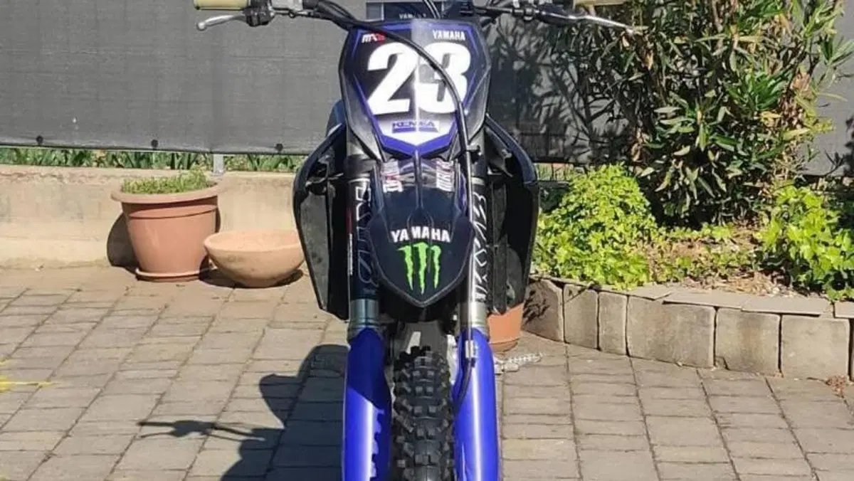 Yamaha YZ 250 F Monster Energy (2022)  (3)