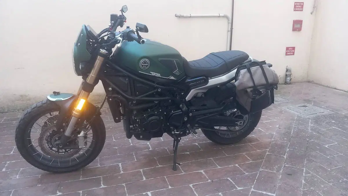 Benelli Leoncino 800 Trail (2022 - 26) 