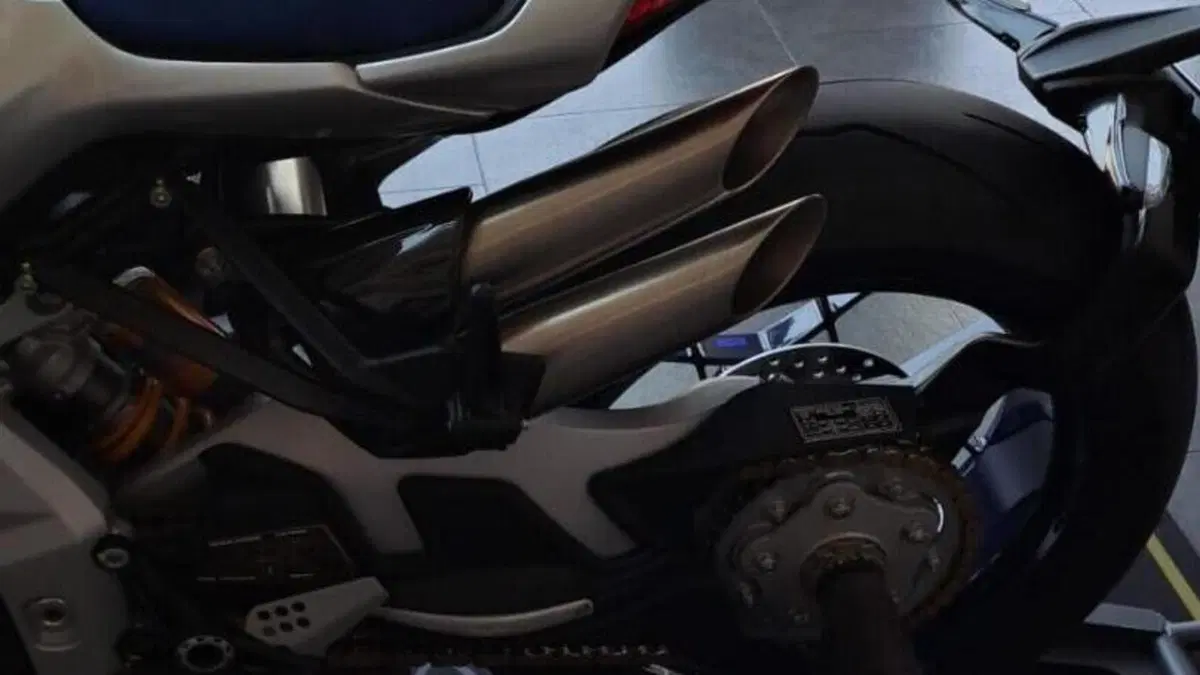 MV Agusta Brutale 1000 RR Assen (2023 - 26)  (7)