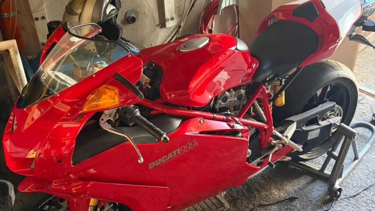 Ducati 999 S (2005 - 06) 