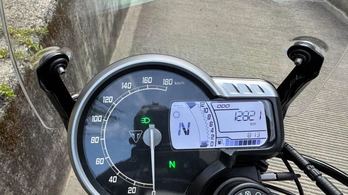 Triumph Speed 400 (2024 - 26)  (7)
