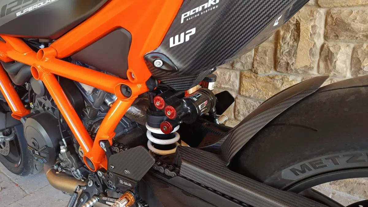 KTM 1290 Super Duke RR (2023)  (2)