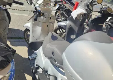 Aprilia Scarabeo 100 (2002 - 06) - Annuncio 10100223