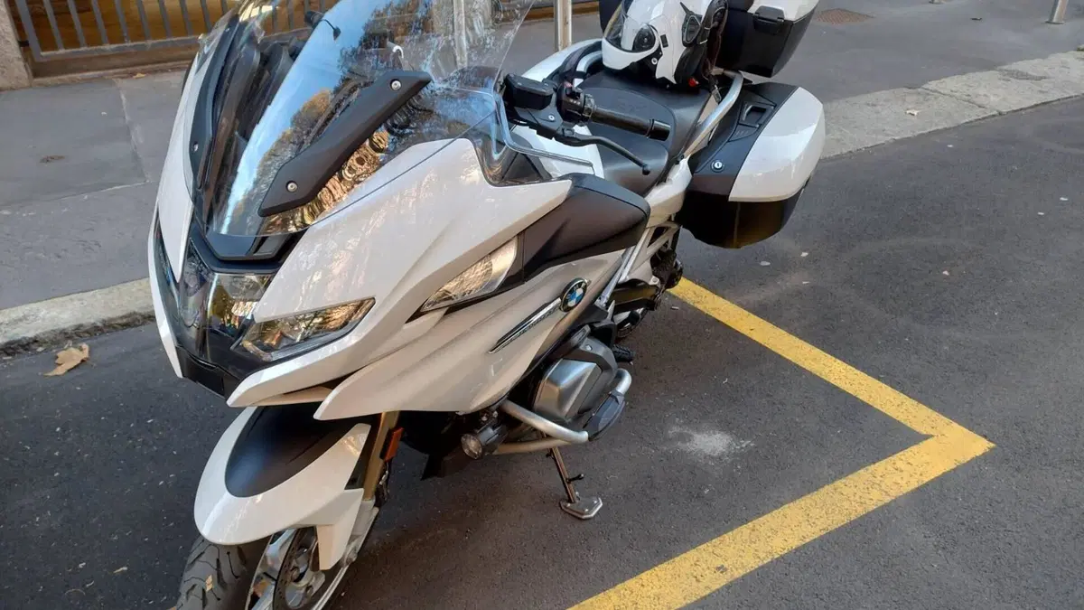 Bmw R 1250 RT (2021 - 25)  (2)