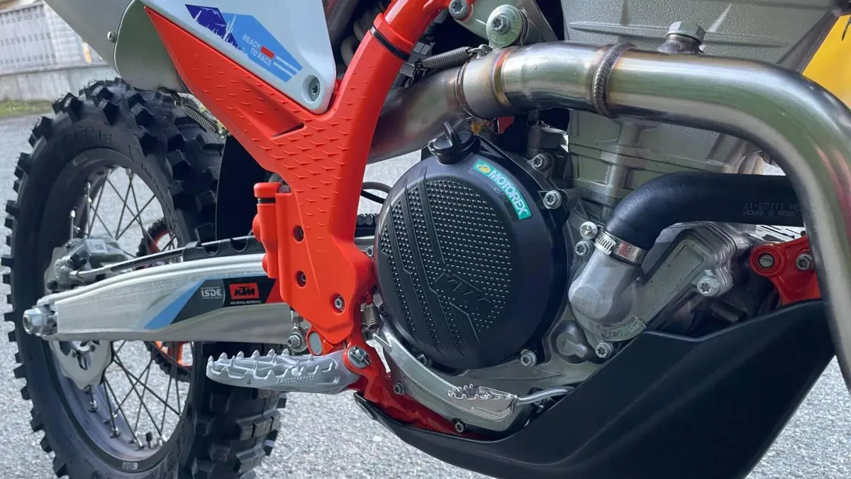 KTM 250 EXC-F Six Days (2024)  (8)