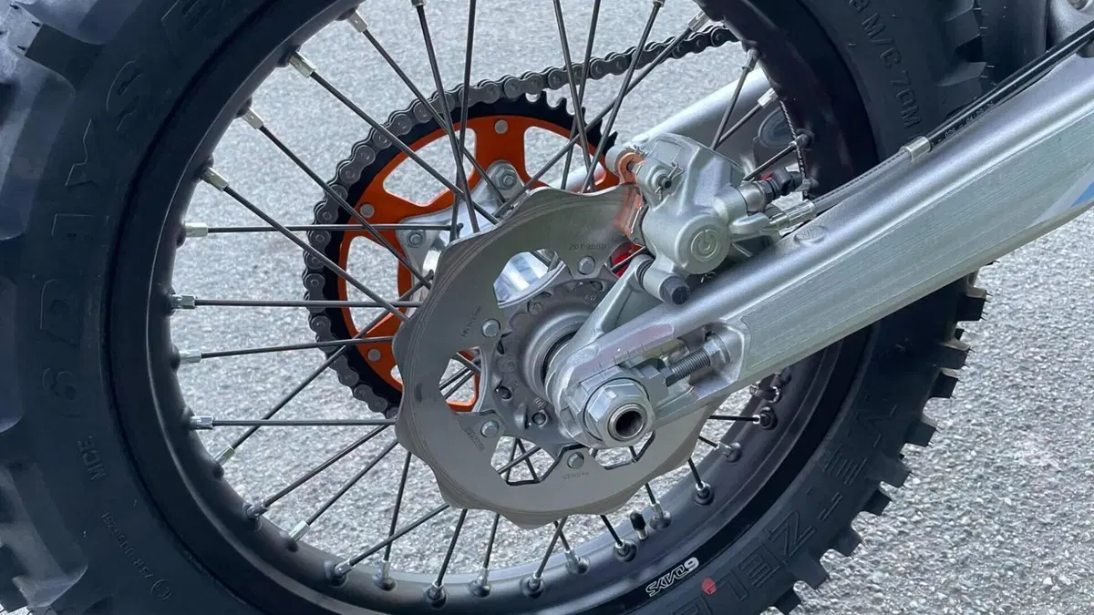 KTM 250 EXC-F Six Days (2024)  (9)