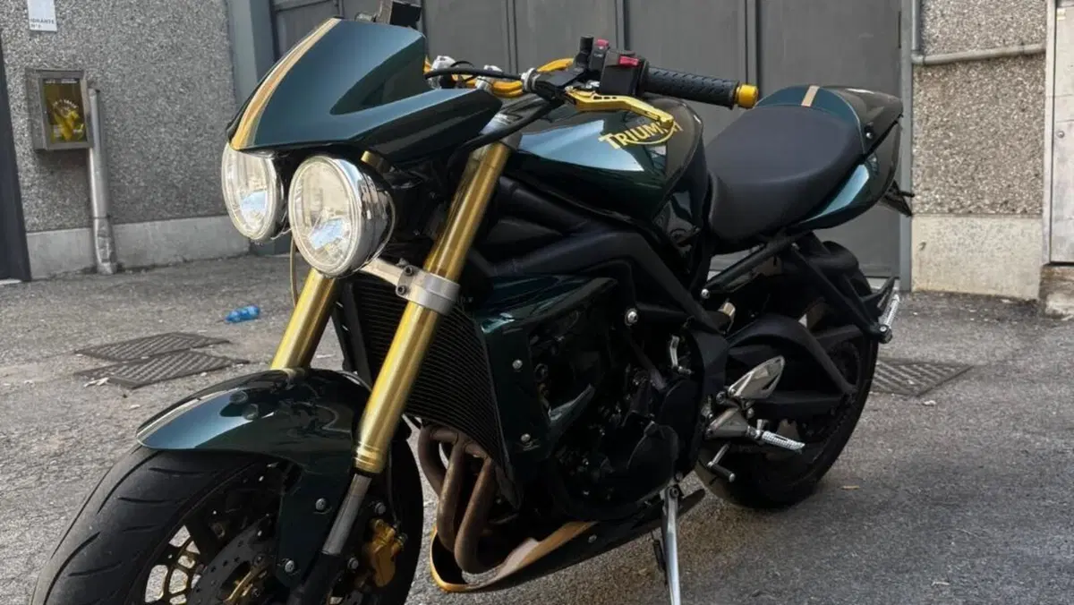Triumph Street Triple (2007 - 12) 