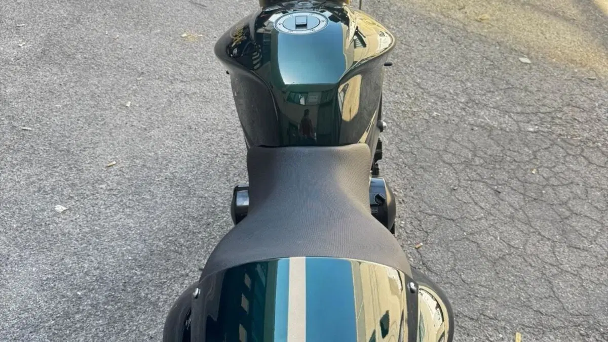Triumph Street Triple (2007 - 12)  (2)