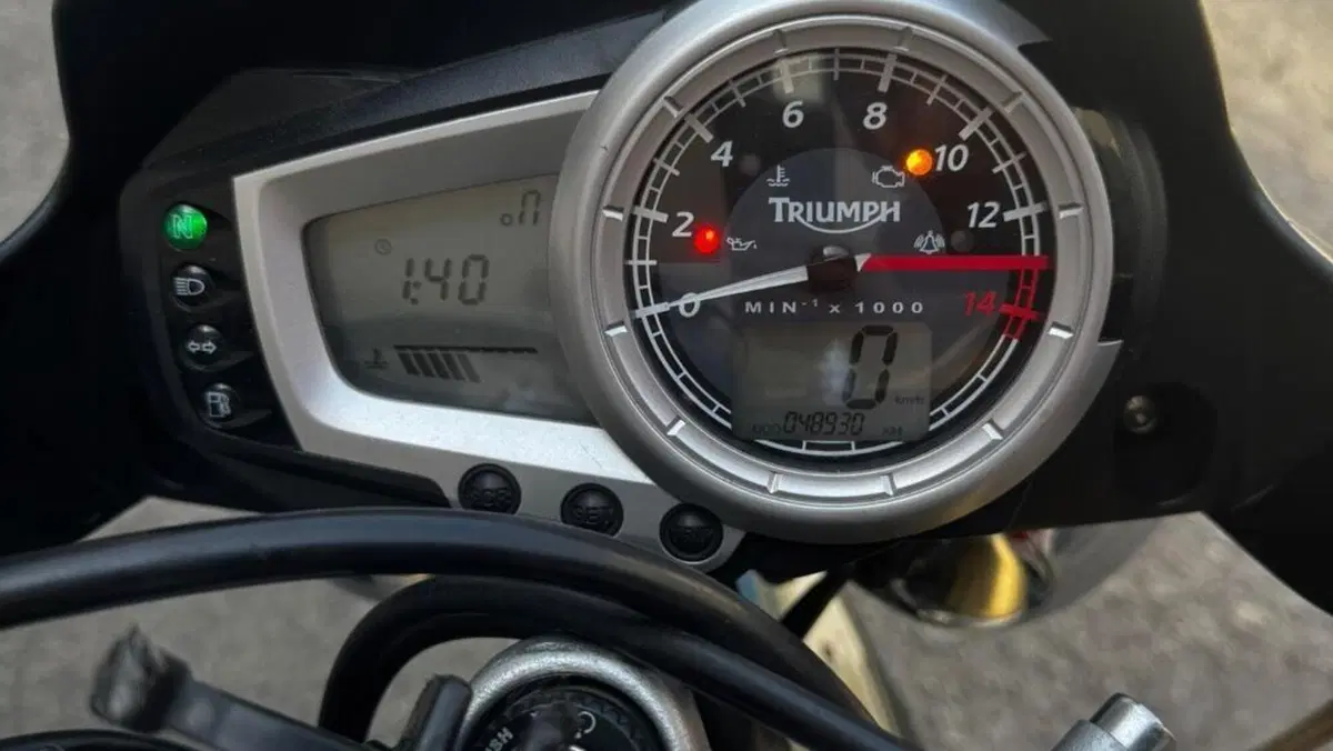 Triumph Street Triple (2007 - 12)  (7)