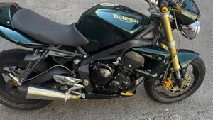 Triumph Street Triple (2007 - 12)  (8)