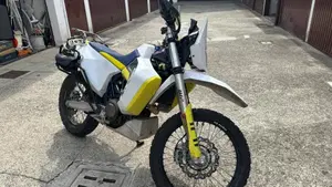 Husqvarna 701 Enduro (2023 - 25)  (4)
