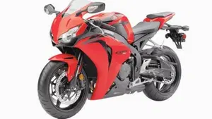 Honda CBR 1000 RR Fireblade (2008 - 11)  (5)