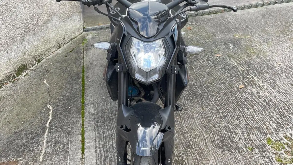 Benelli BN 125 (2021 - 25)  (3)